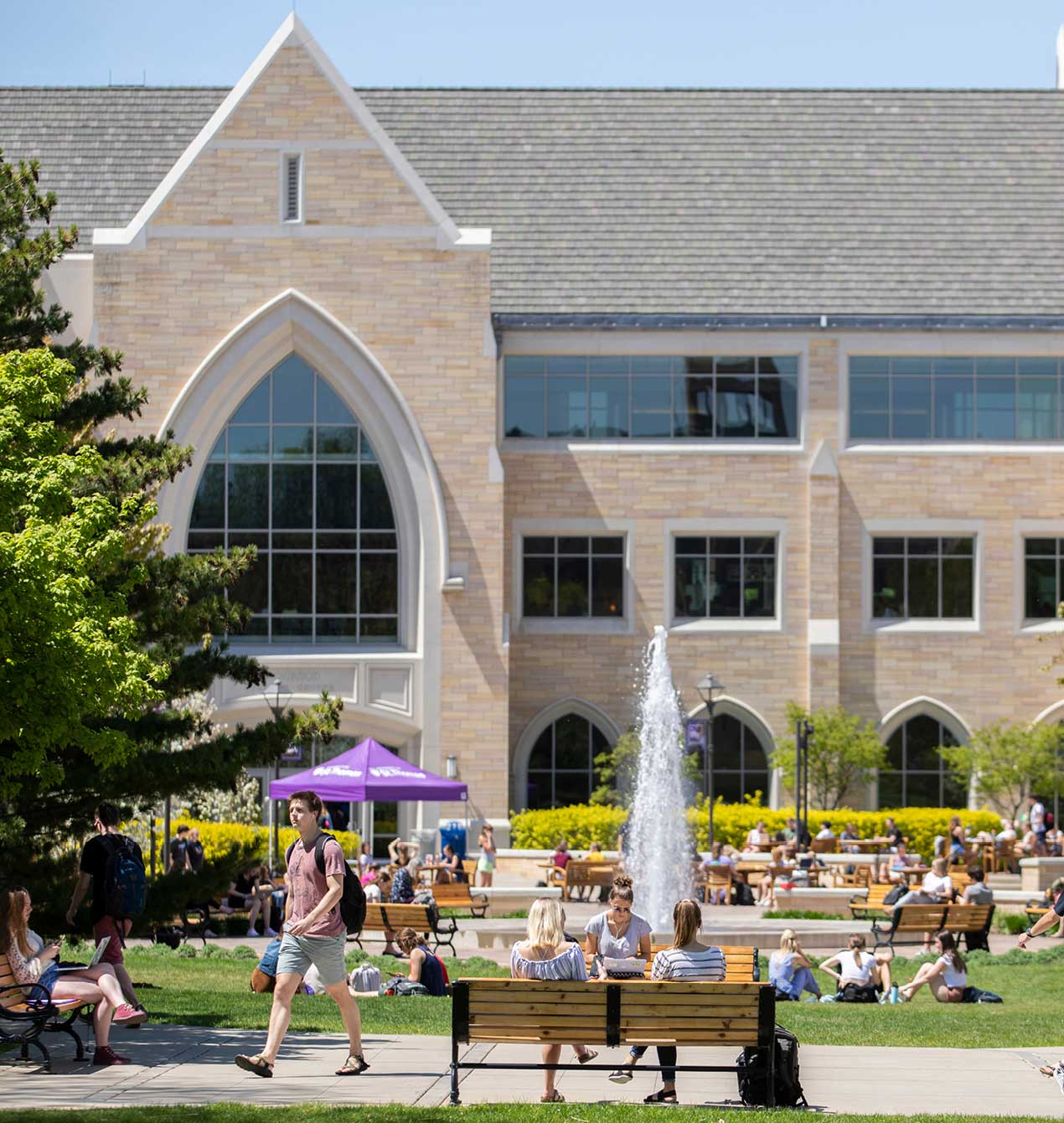 university of st. thomas campus quad